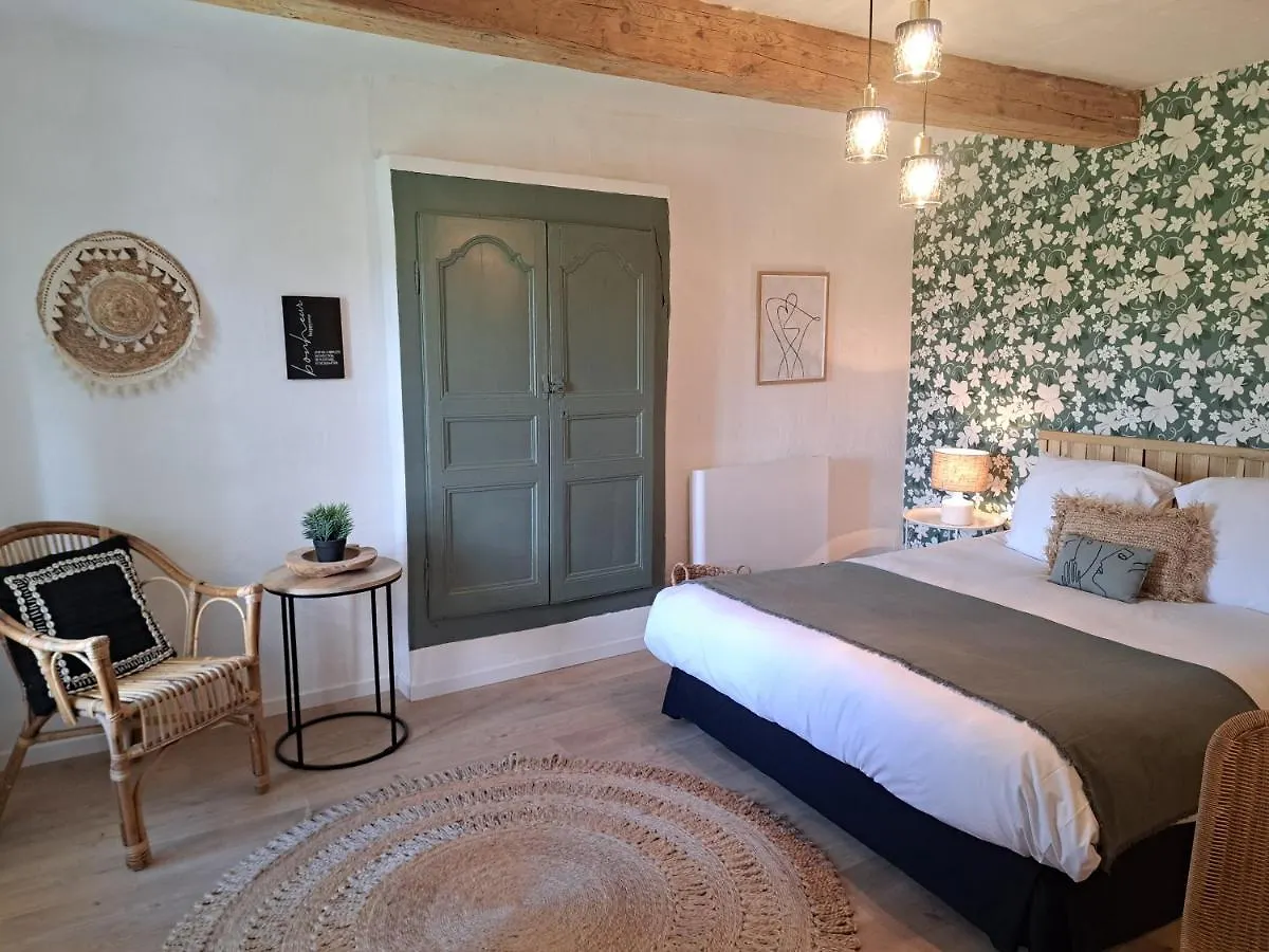 ***  Hotel Le Cottage De Sophie Valernes France
